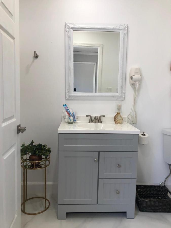 Comfy And Spacious Suite With Free Parking 마이애미 외부 사진